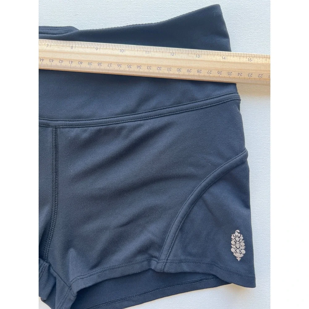 Free People Movement Shorts Womens M Black Athletic Stretch Running Athleisure